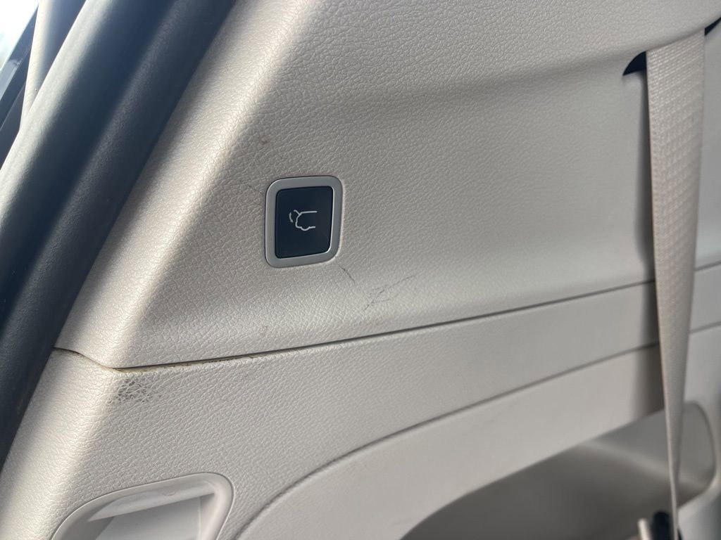 Used 2018 Chrysler Pacifica Touring Plus w/ Tire & Wheel Group image 7