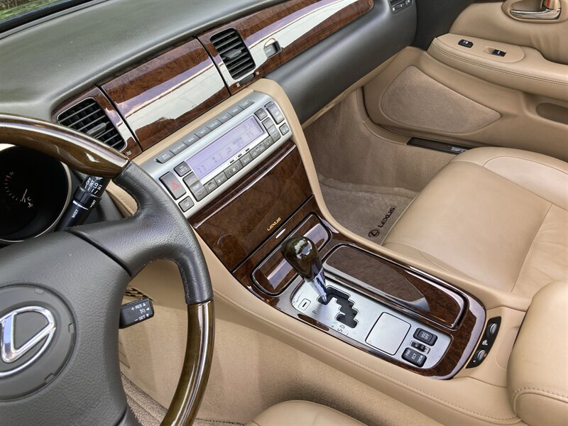 Used 2006 Lexus SC 430 Convertible RWD image 23