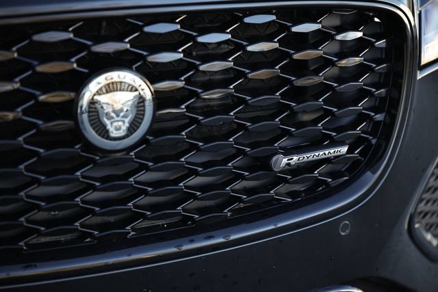 New 2024 Jaguar XF R-Dynamic SE AWD/4WD image 17