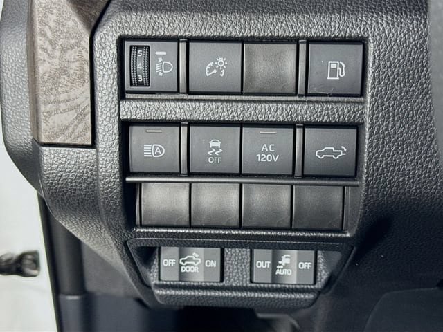 Certified 2024 Toyota Tacoma Limited AWD/4WD image 11