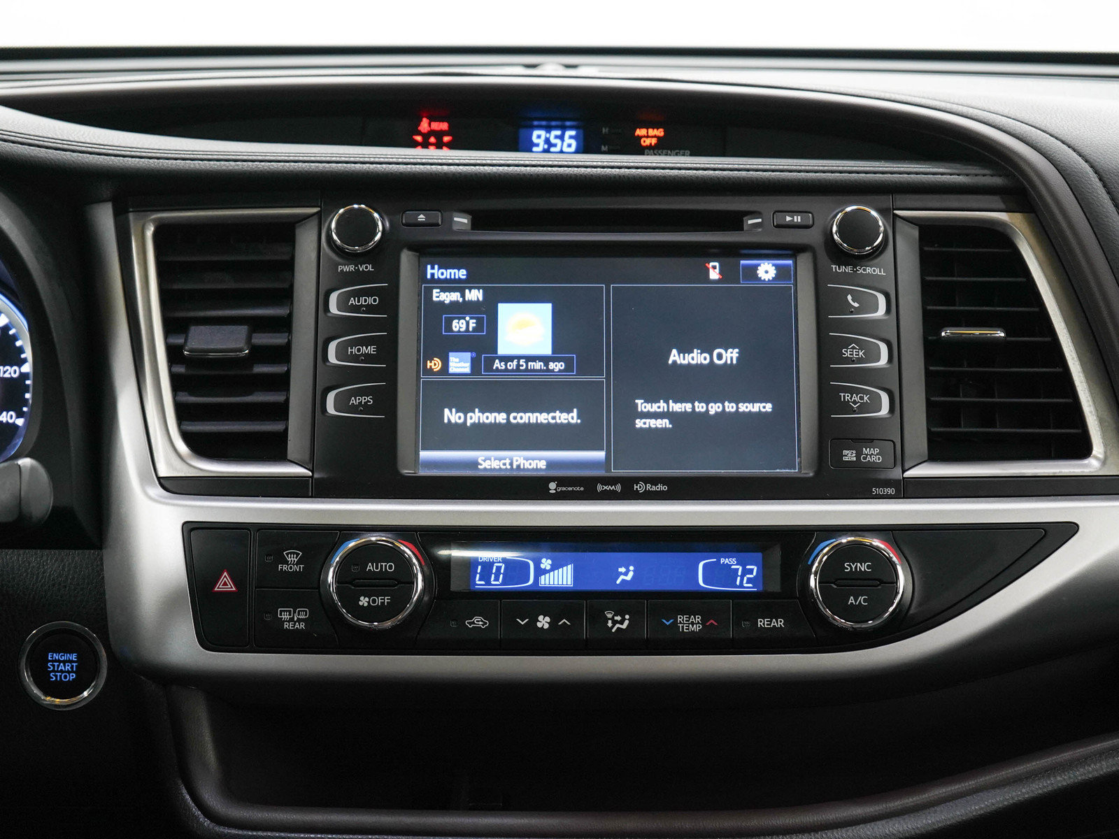 Used 2019 Toyota Highlander XLE AWD/4WD image 15