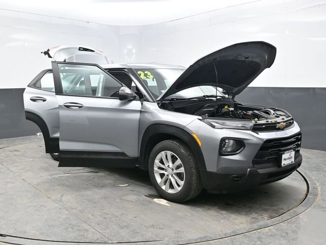 Used 2023 Chevrolet TrailBlazer LS AWD/4WD image 25