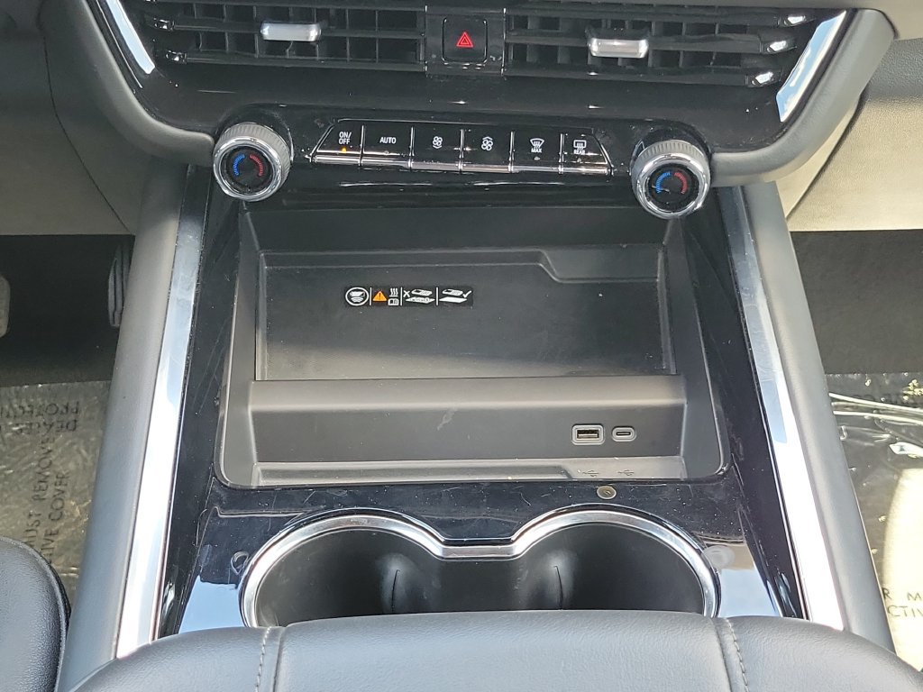 Used 2025 Chevrolet Tahoe LT RWD image 23