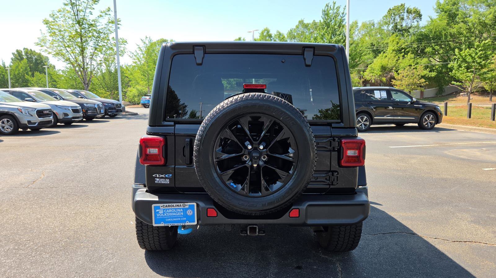 Used 2023 Jeep Wrangler Sahara w/ Cold Weather Group image 5