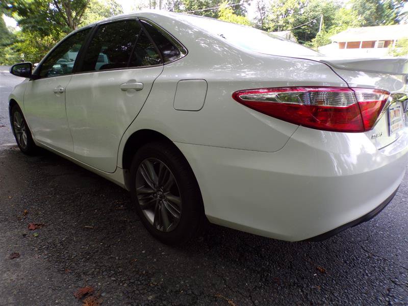 Used 2017 Toyota Camry SE FWD image 9