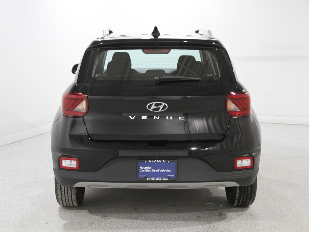 Certified 2021 Hyundai Venue SEL w/ Premium Package image 20