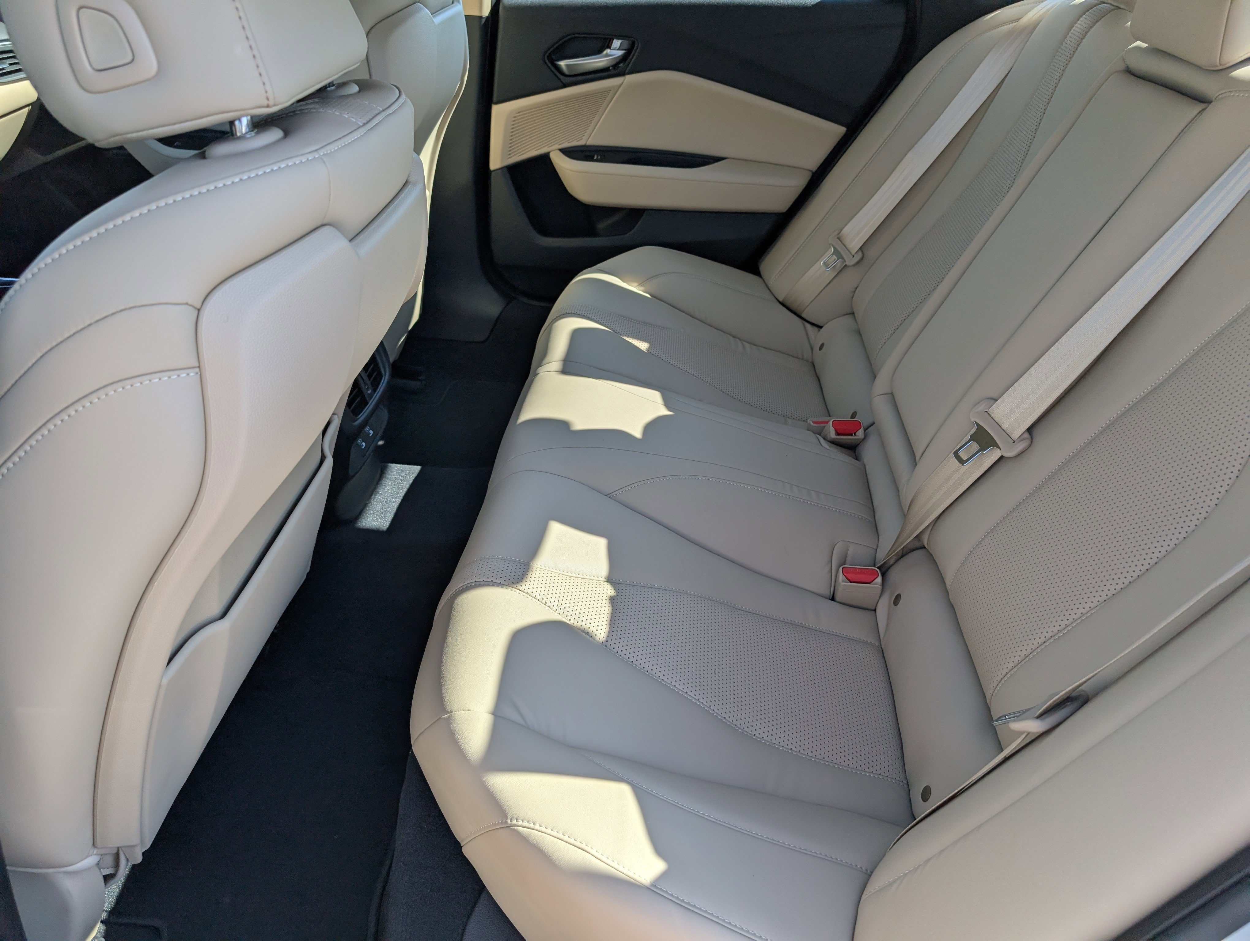 Certified 2025 Acura TLX w/ Technology Package image 11