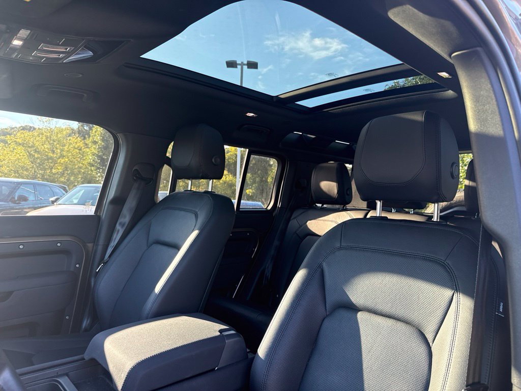 Used 2023 Land Rover Defender 110 S AWD/4WD image 11
