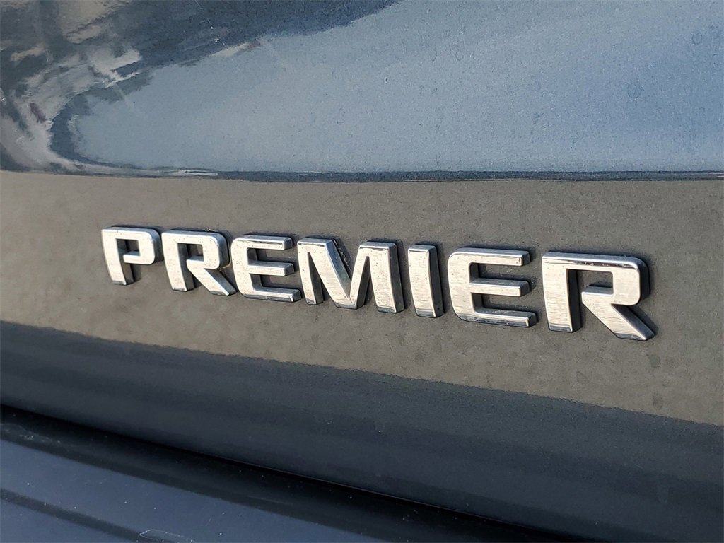 Used 2019 Chevrolet Suburban Premier w/ Premier Plus Edition image 6
