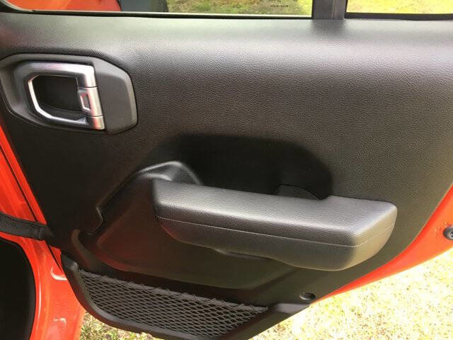 Used 2024 Jeep Wrangler Unlimited Sport image 25