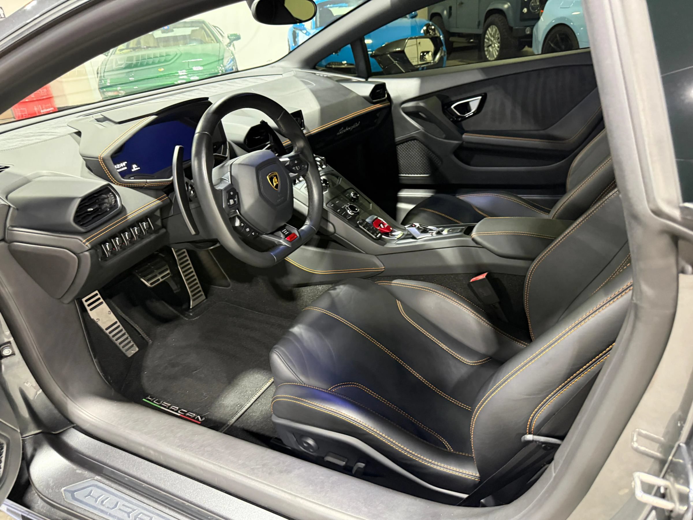 Used 2016 Lamborghini Huracan LP 610-4 AWD/4WD image 38