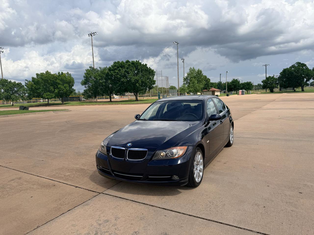 Used 2008 BMW 335xi Sedan AWD/4WD image 4