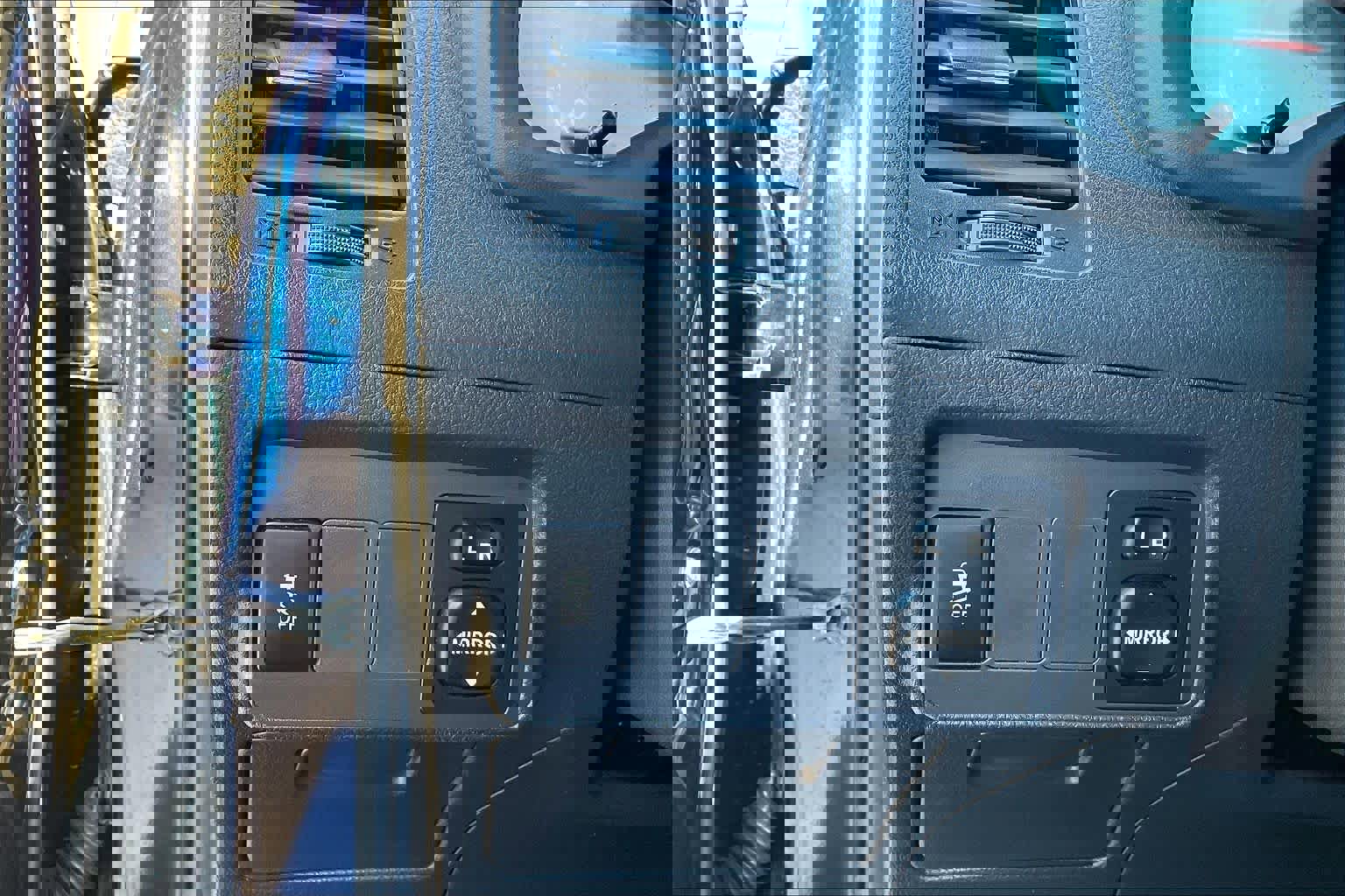 Used 2011 Toyota Corolla S image 32