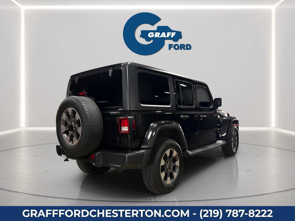 Used 2018 Jeep Wrangler Unlimited Sahara AWD/4WD image 8