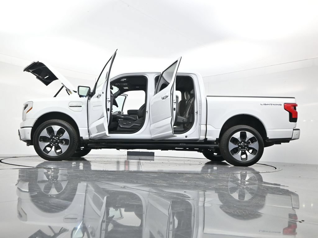 Used 2023 Ford F150 Lightning Platinum AWD/4WD image 55