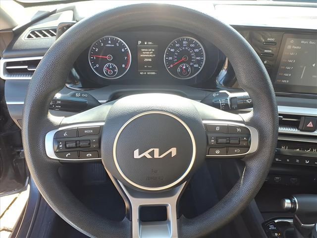 Used 2023 Kia K5 LXS image 19