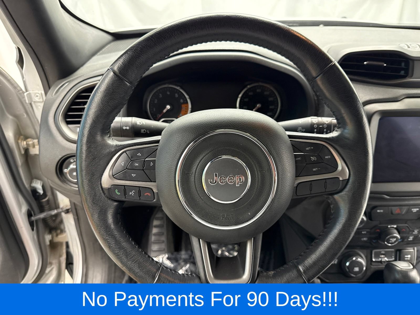 Used 2019 Jeep Renegade Limited w/ Quick Order Package 22P AWD/4WD image 15
