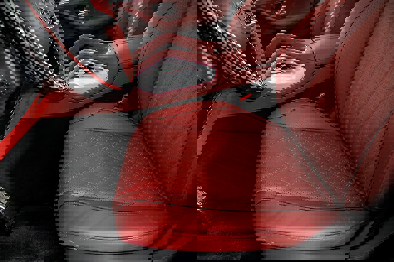 Used 2025 Mercedes-Benz Maybach GLS 600 4MATIC image 23