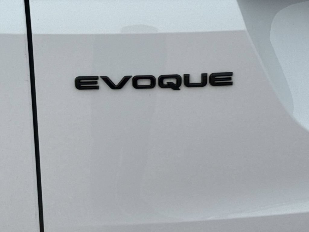 Used 2024 Land Rover Range Rover Evoque S AWD/4WD image 10
