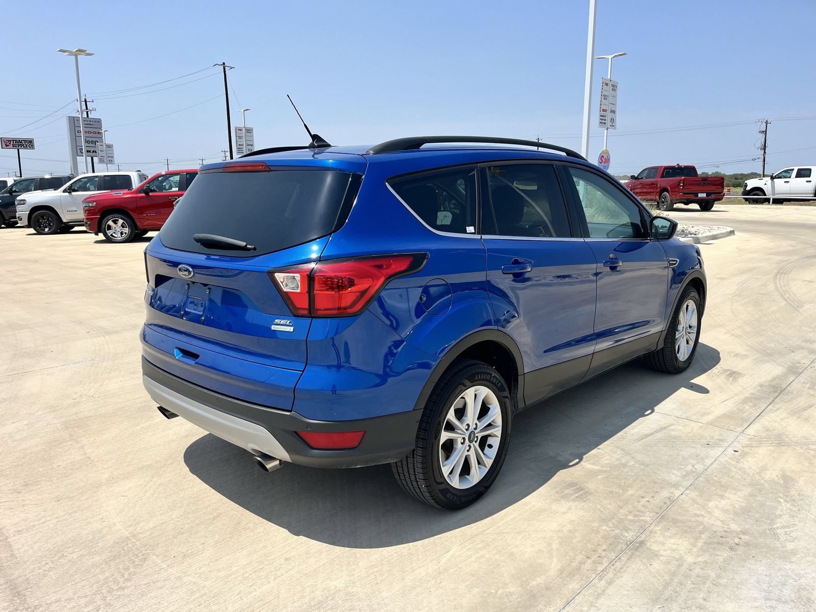Used 2019 Ford Escape SEL FWD image 3