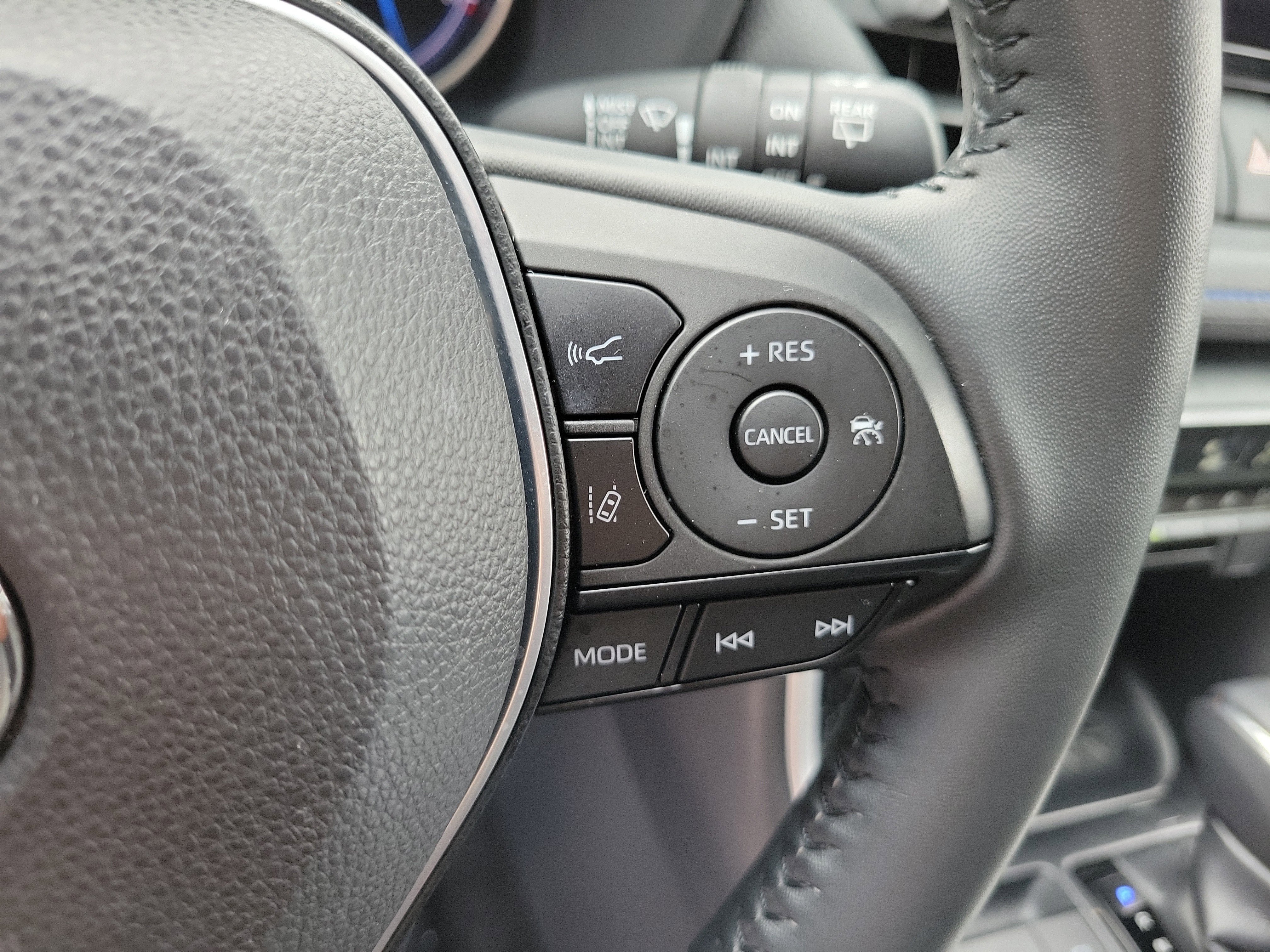 Certified 2024 Toyota RAV4 SE AWD/4WD image 29