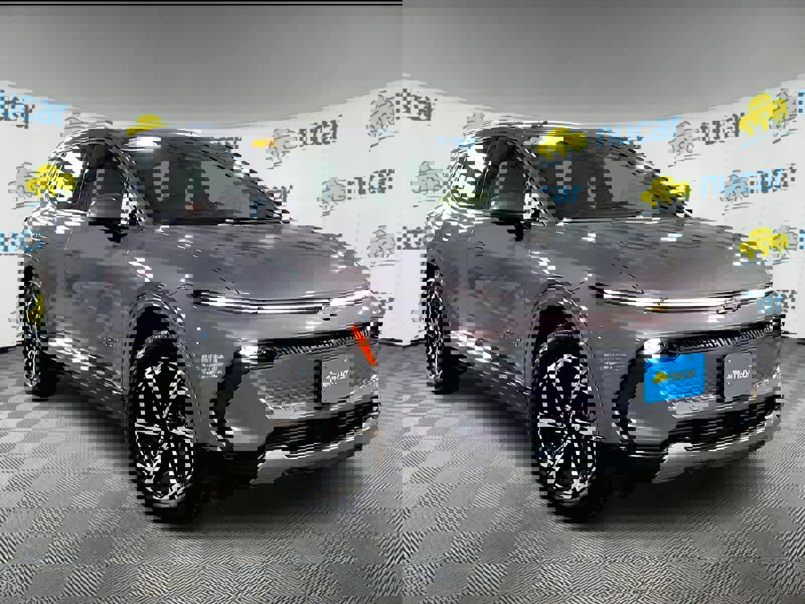 Used 2025 Chevrolet Equinox EV LT w/ Convenience Package image 1