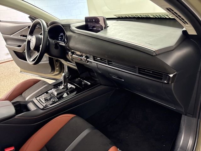 Certified 2025 MAZDA CX-30 Carbon image 21
