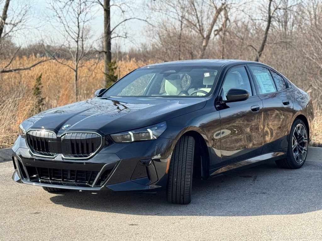 Used 2026 BMW 530i xDrive w/ M Sport Package AWD/4WD image 3