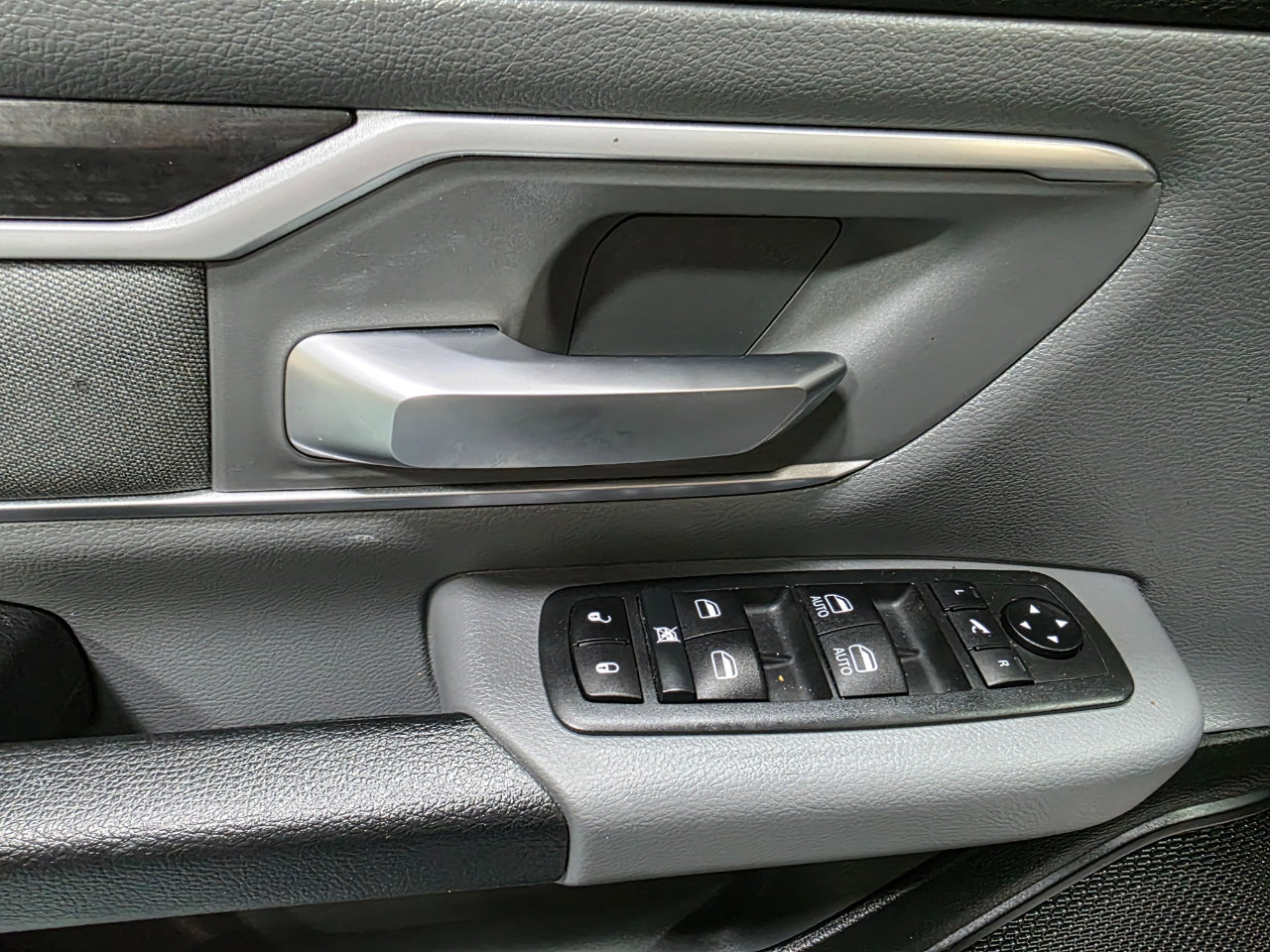 Used 2020 RAM 1500 Big Horn image 18