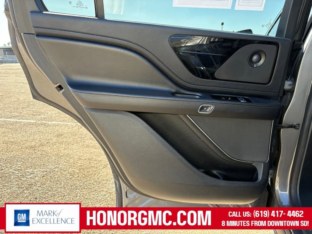 Used 2022 Lincoln Aviator Reserve w/ Equipment Group 201A RWD image 22