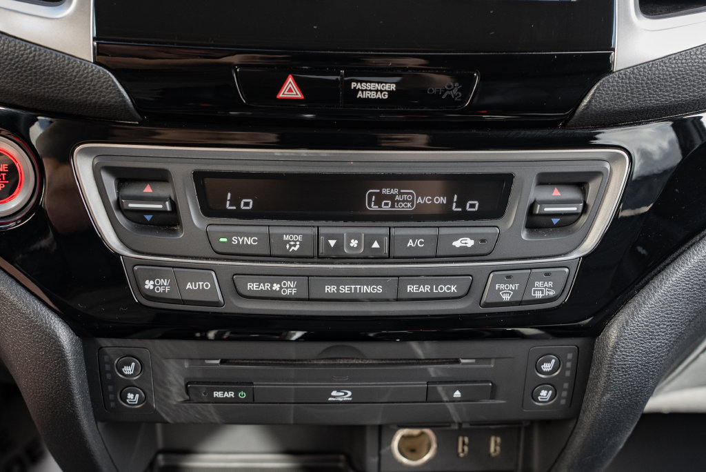 Used 2016 Honda Pilot Elite image 18