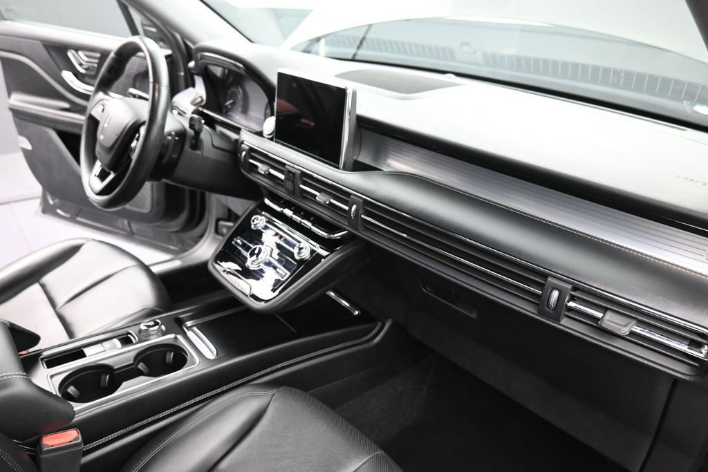 Used 2020 Lincoln Corsair AWD w/ Equipment Group 101A image 18