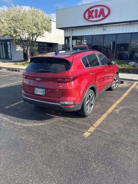 Used 2022 Kia Sportage EX w/ EX Technology Package image 2
