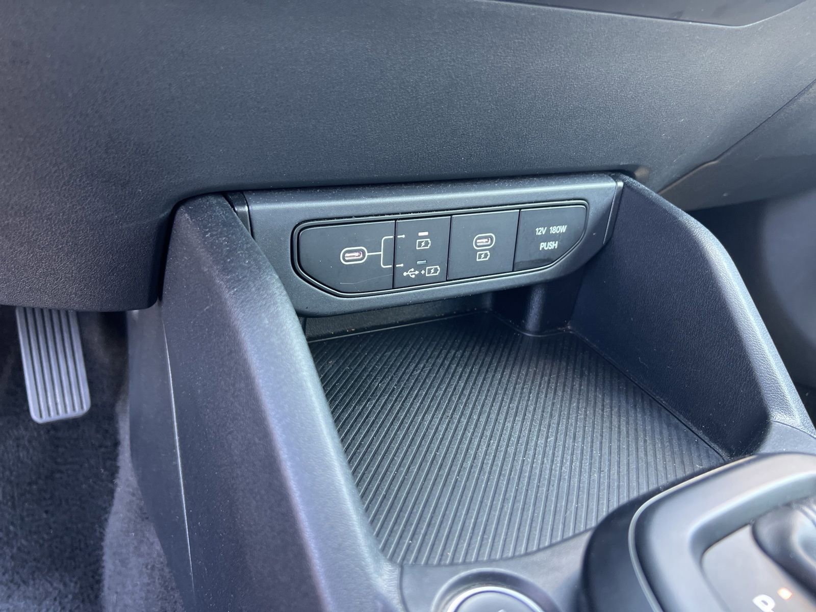 Used 2025 Kia K4 FWD image 20
