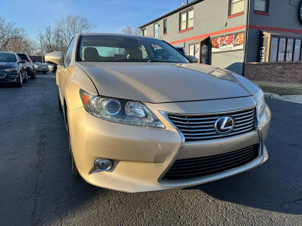 Used 2013 Lexus ES 300h w/ Luxury Pkg image 5