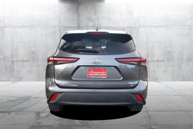 Used 2025 Toyota Highlander LE FWD image 6