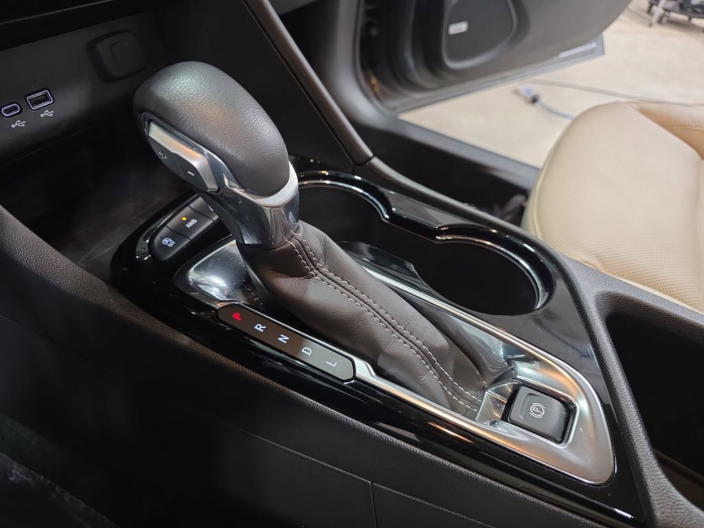 Certified 2024 Buick Encore GX Avenir w/ Avenir Convenience Package image 25