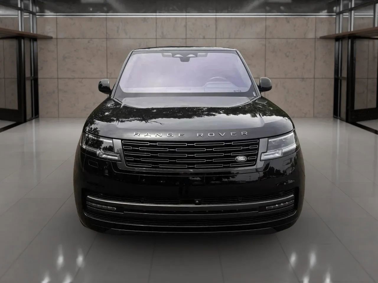 Used 2023 Land Rover Range Rover SE image 12