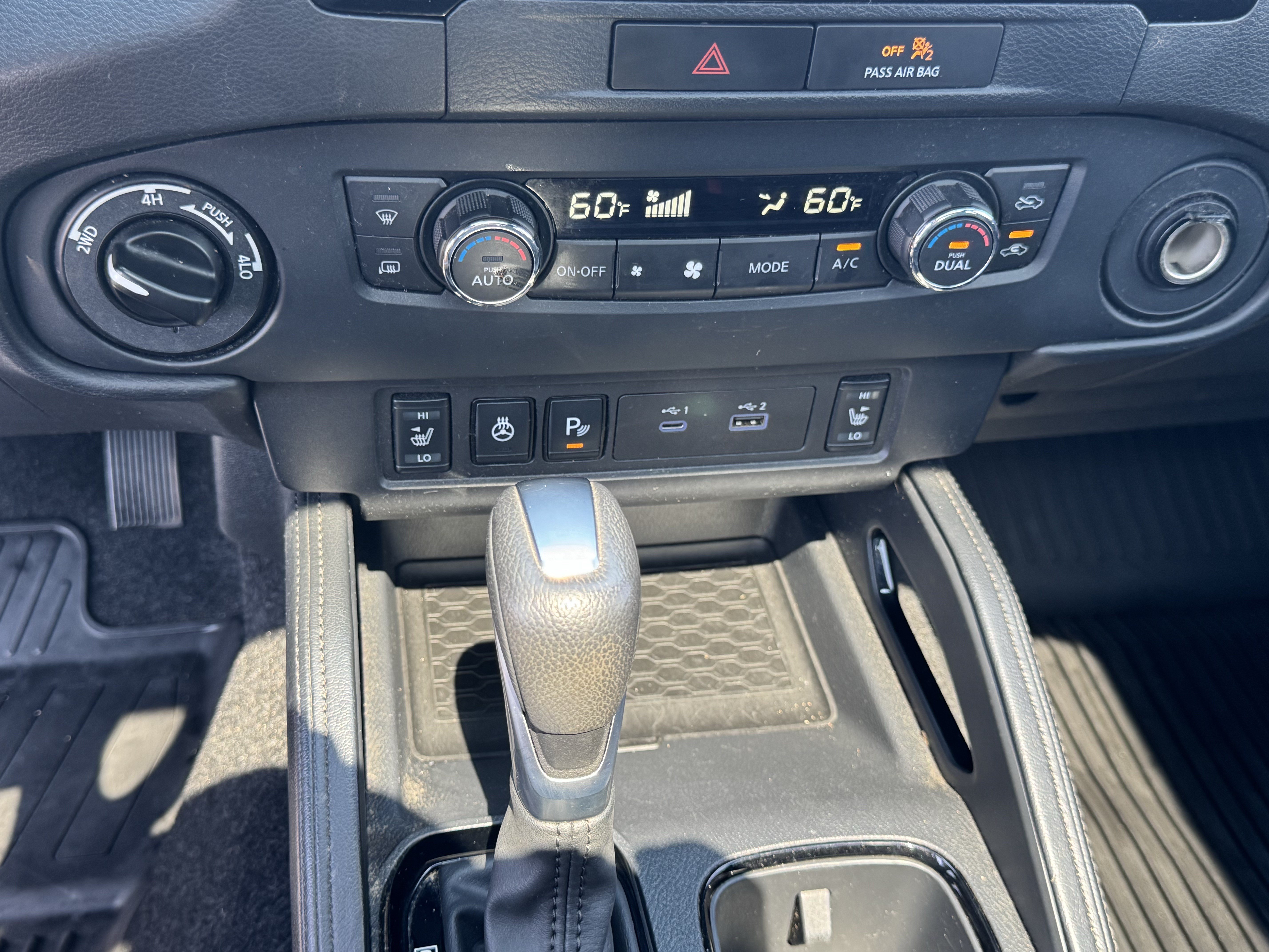 Used 2022 Nissan Frontier PRO-4X w/ Pro-4X Premium Package AWD/4WD image 32
