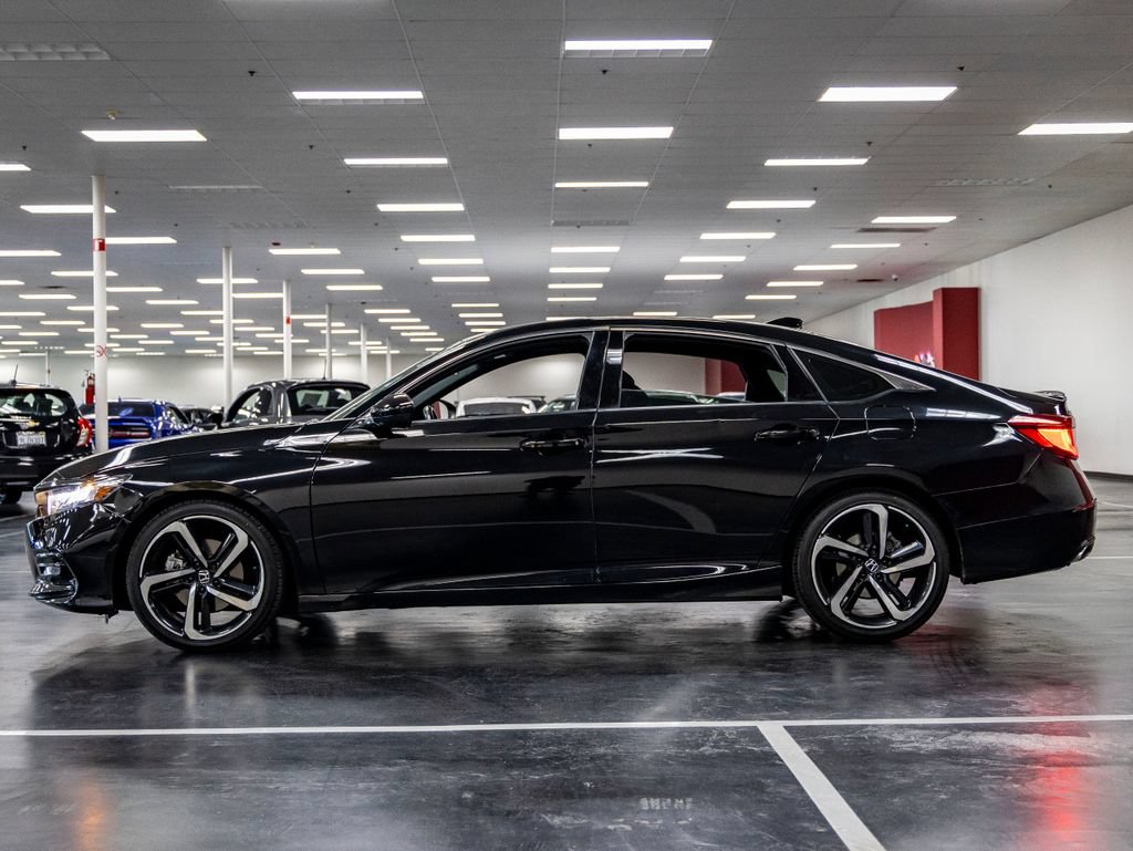 Used 2018 Honda Accord Sport image 3