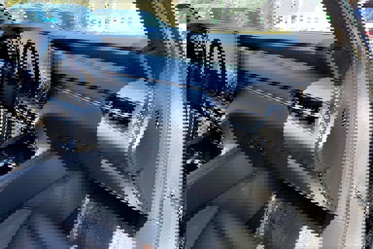 Used 2025 Lexus RX 450h Luxury w/ Convenience Package image 18