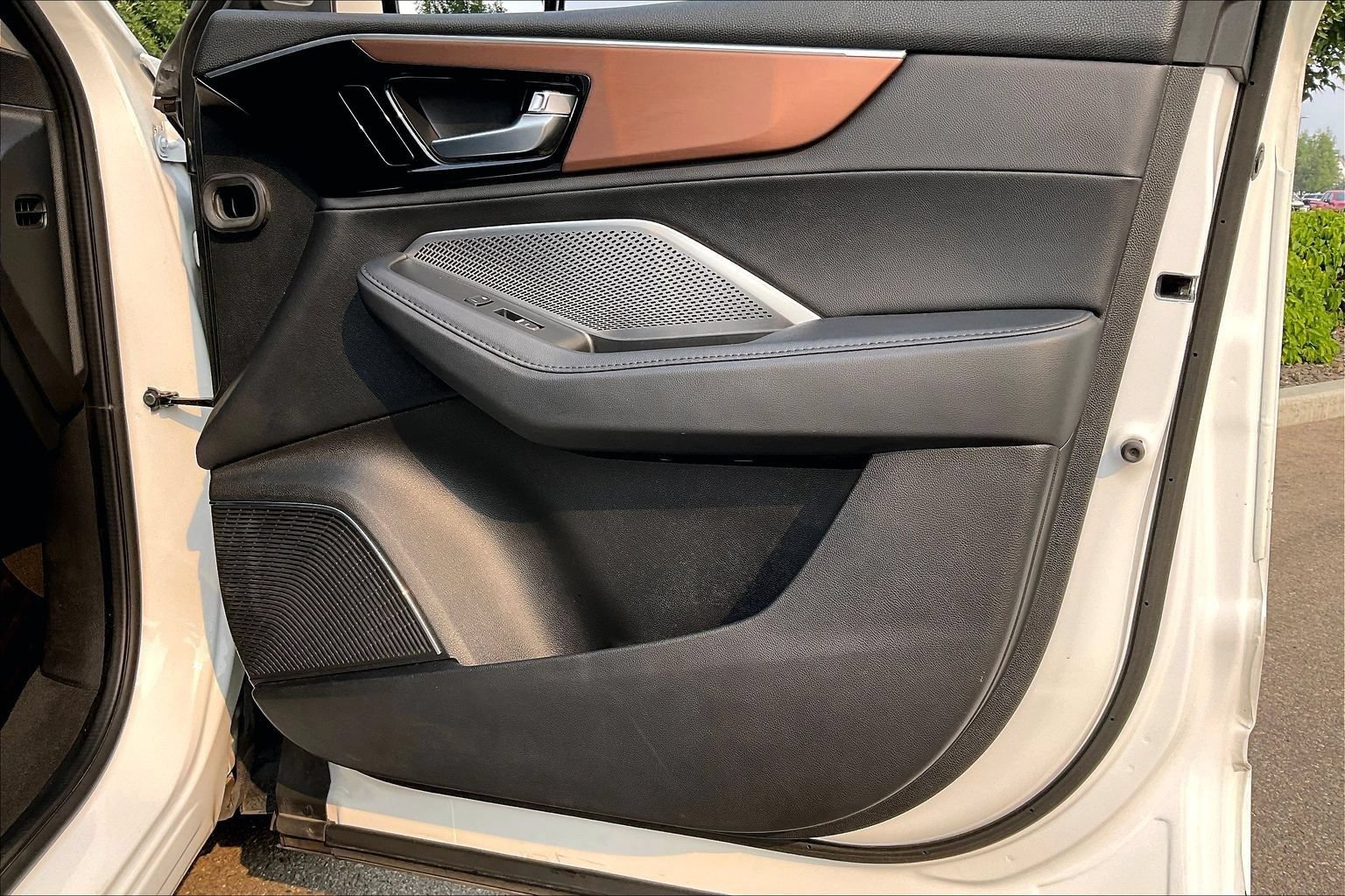 Used 2022 Acura MDX SH-AWD image 24