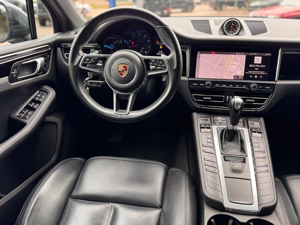 Used 2020 Porsche Macan AWD/4WD image 26