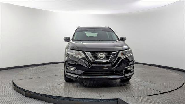 Used 2017 Nissan Rogue SV w/ SV Premium Package image 12