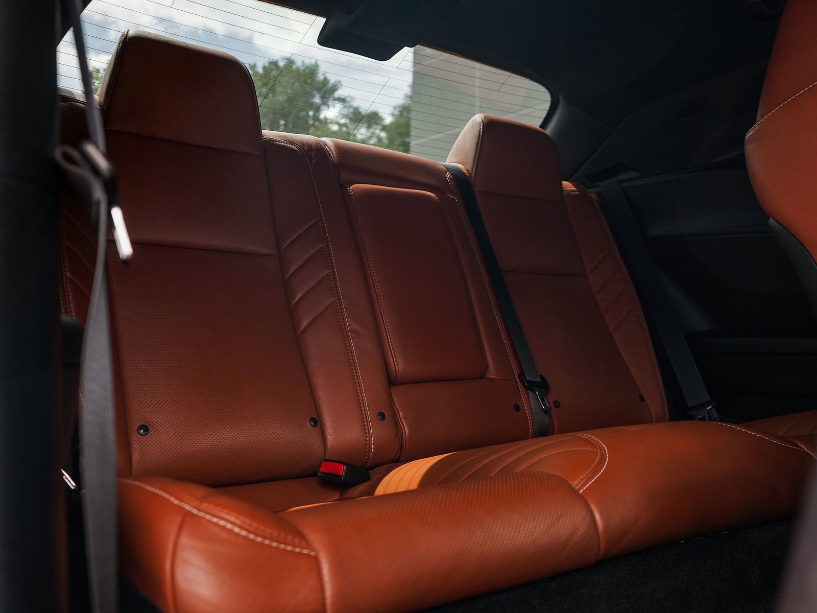 Used 2015 Dodge Challenger SRT Hellcat RWD image 7