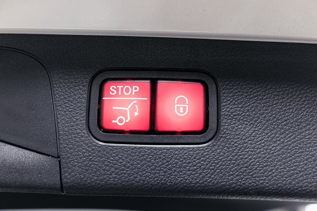 Certified 2022 Mercedes-Benz GLC 300 4MATIC image 29