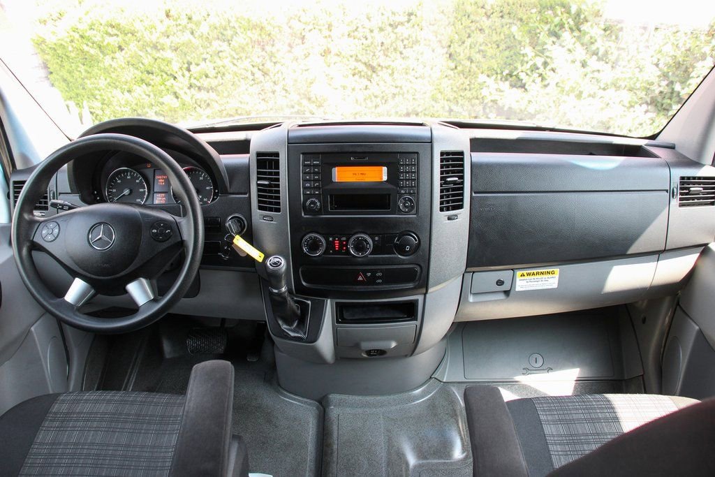 Used 2016 Mercedes-Benz Sprinter 2500 image 27