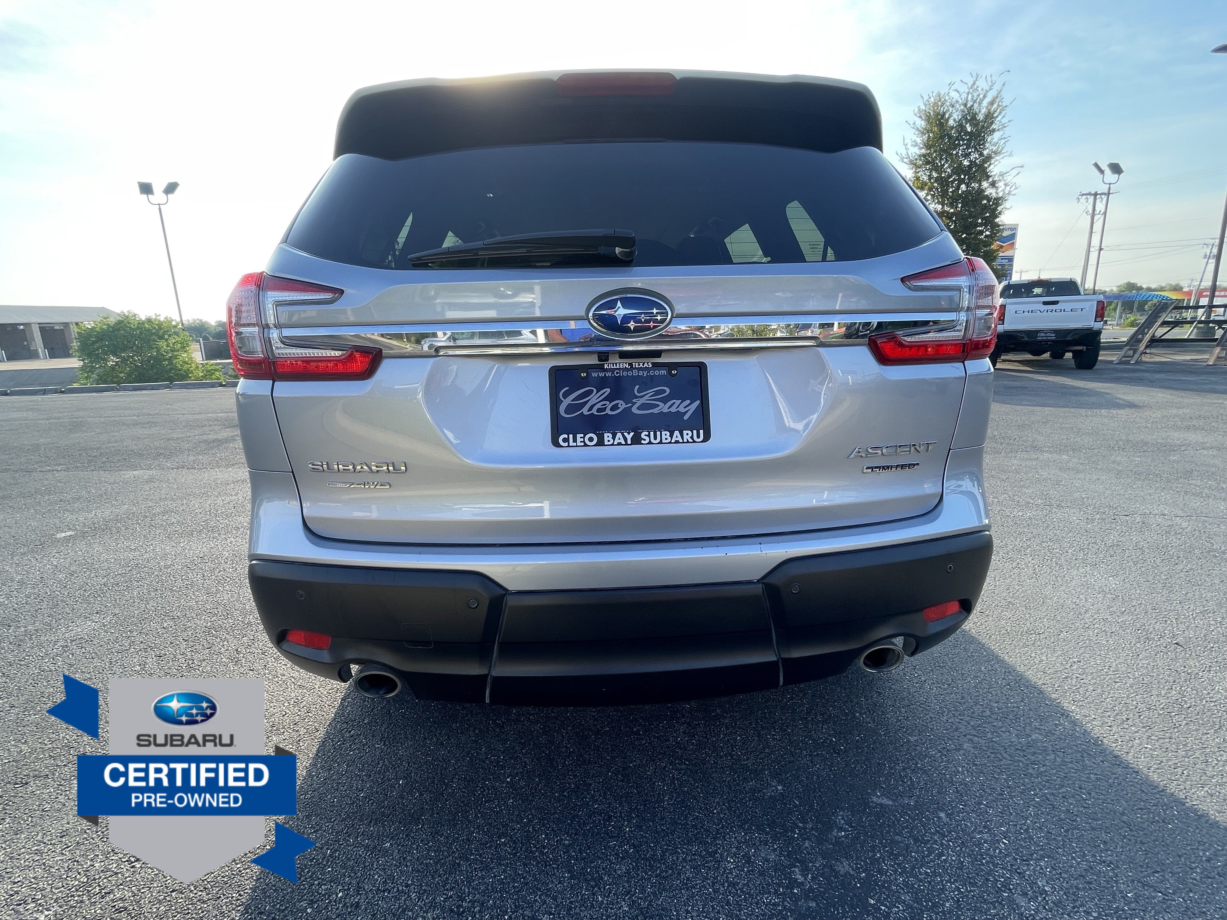 Used 2024 Subaru Ascent Limited w/ Technology Package AWD/4WD image 6