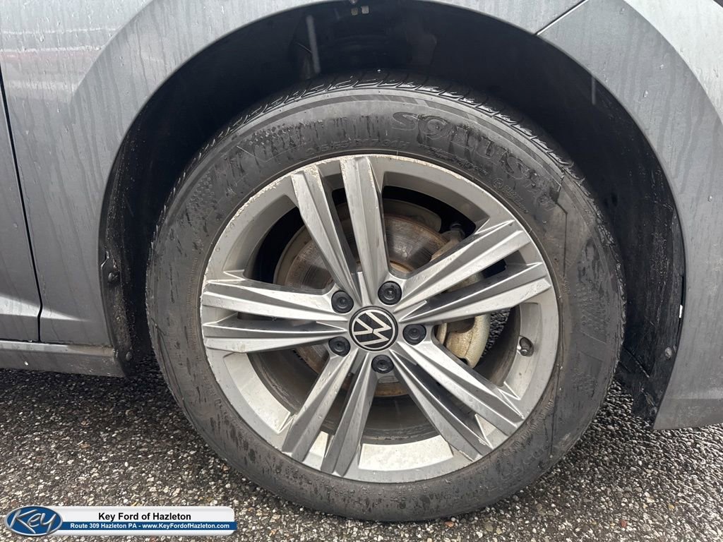 Used 2024 Volkswagen Jetta SE image 11