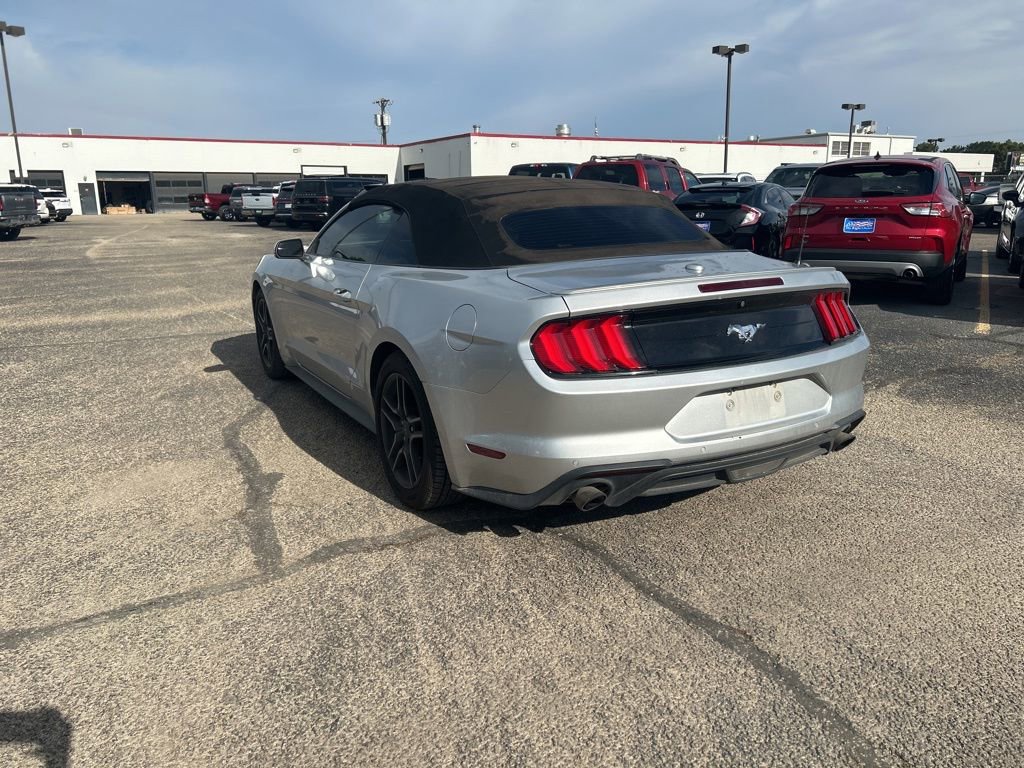 Used 2018 Ford Mustang Premium RWD image 5